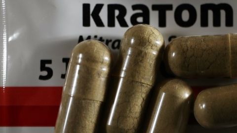 El kratom proviene del sudeste asiático, donde es popular por sus efectos psicoactivos.