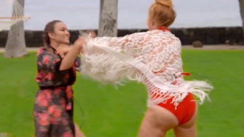Mayeli Rivera y Sissi Fleitas tienen un enfrentamiento durante 4ta temporada de "Rica Famosa Latina".