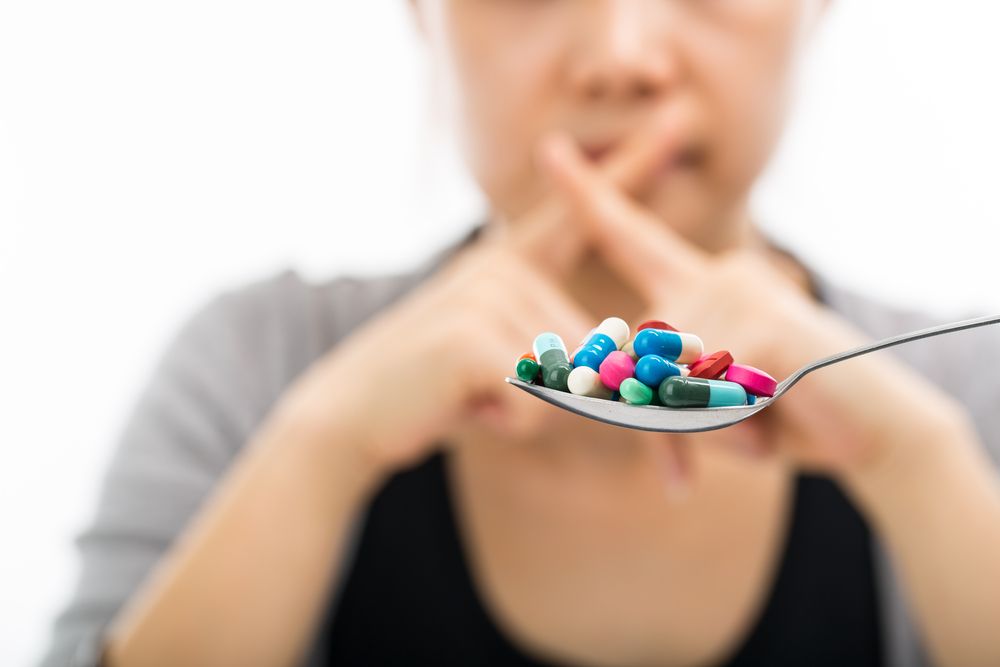 Tomar antibióticos por más tiempo no te cura mejor, sino al contrario