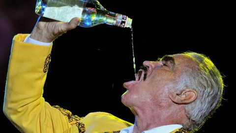 Vicente Fernández durante uno de sus conciertos