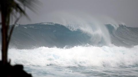 Sigue le avance del huracán Matthew sobre el Atlántico.