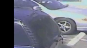 Las imágenes de la cámara de vigilancia de un comercio registraron al joven huyendo de la policía y con una pistola en su poder.