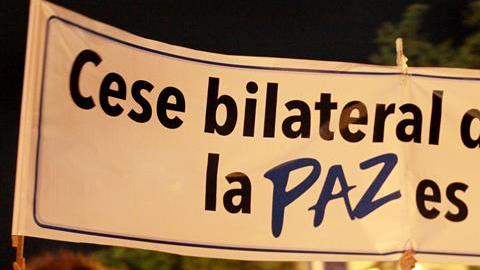 Colombianos en Cali marchan por la paz.