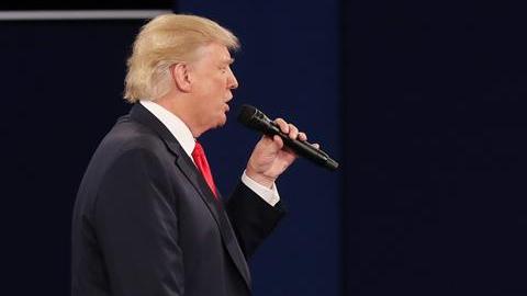 Una escena del segundo debate presidencial, uno de los más acalorados de la historia de Estados Unidos. El tercero y último será en Las Vegas el próximo miércoles 19 de octubre