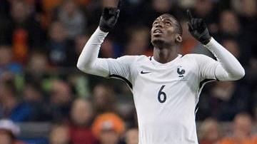 Paul Pogba silenció a la Arena Amsterdam.