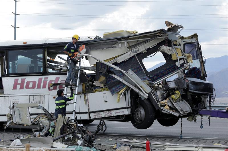 El accidente se cobró la vida de 13 personas la mañana del domingo (Foto: EFE)