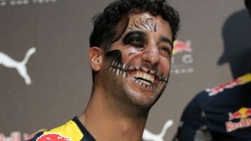 Daniel Ricciardo está encantado con la festividad del Día de Muertos en México.