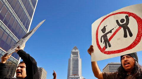 Los Ángeles alza su voz en contra de la brutalidad policial.