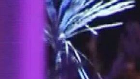 Otro hombre fue arrestado tras querer enfrentarse con agentes de la Policía de Burbank.