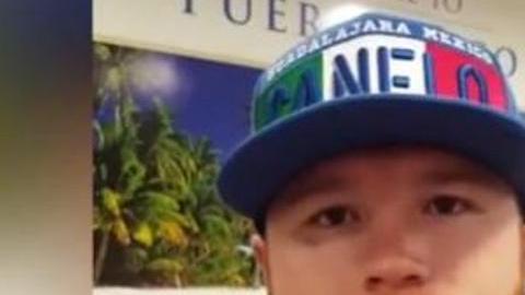Saúl 'Canelo' Álvarez a su llegada a Puerto Rico.