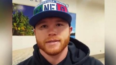 Saúl 'Canelo' Álvarez a su llegada a Puerto Rico.