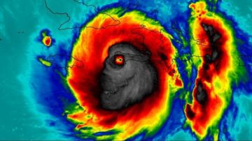Algunos ven en esta imagen del huracán Matthew una calavera.