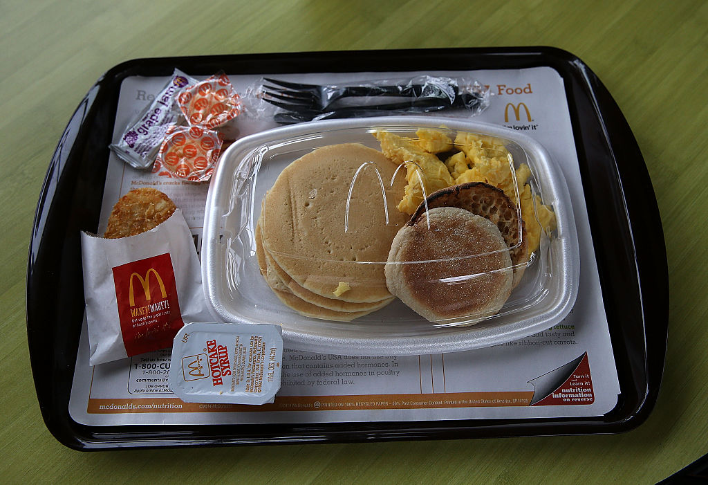 En Estados Unidos, McDonald's vende su desayuno todo el día.