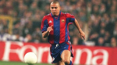 Ronaldo, con la camiseta del Barcelona en sus años de gloria.