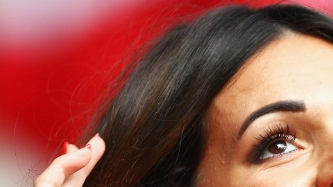 La belleza de la modelo albanesa Erjona Sulejmani es inobjetable.