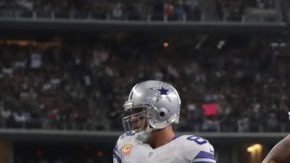 Dak Prescott, de los Cowboys de Dallas, está teniendo un inicio de carrera histórico en ausencia del lesionado Tony Romo. Aquí anota en una carrera contra Cincinnati.