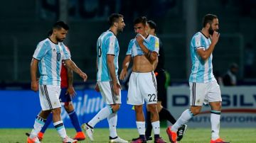 Argentina ya no sabe qué hacer para quitarse la mala racha.