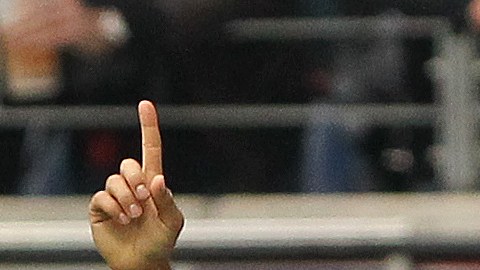 Marco Fabián festeja su gol ante el Bayern Múnich.