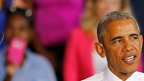 Obama pide el voto para Clinton en un evento de campaña en Florida.