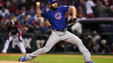 Jake Arrieta estuvo sólido en el montículo de Chicago durante el juego dos de la Serie Mundial.