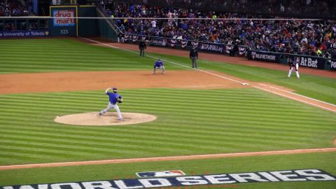 Jake Arrieta, de los Cachorros, abrirá por segunda vez en esta Serie Mundial en el estadio de Cleveland, donde ya ganó.