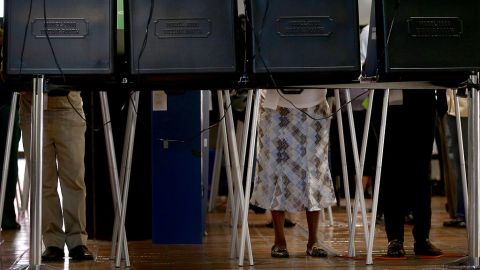 Electores votan el pasado viernes en Miami, donde hay voto en persona por adelantado.