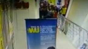 Accidente en escaleras eléctricas.