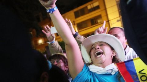 El "No" al acuerdo de paz obtuvo alrededor de 60.000 votos más que la opción favorable al documento acordado por el gobierno colombiano y las FARC.
