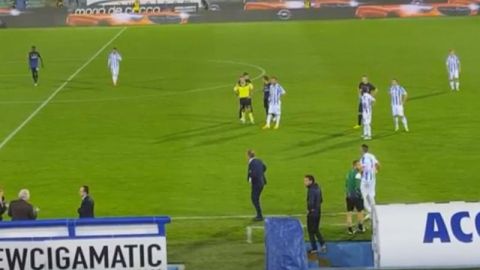 Los jugadores de Atalanta y Pescara dejaron de jugar al sentir el movimiento telúrico.