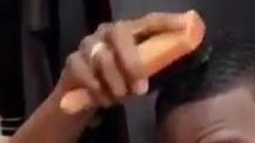 Paul Pogbá presume su nuevo corte de cabello.