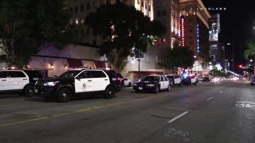 El LAPD está en busca del hombre que abrió fuego afuera del club Tiffany's.