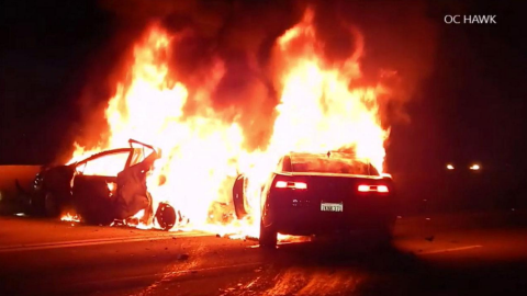 El conductor del Camaro, quien provocó el accidente, sigue prófugo.