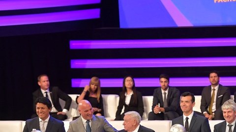 Los honrados en la sexta Ceremonia de Investidura al Salón de la Fama Nacional e Internacional del Futbol 2016, en Pachuca,Hidalgo: Claudio Suárez, José Luis Lamadrid, Jared Borgetti, Paolo Rossi, Ricardo Ferretti y Ronaldo.
