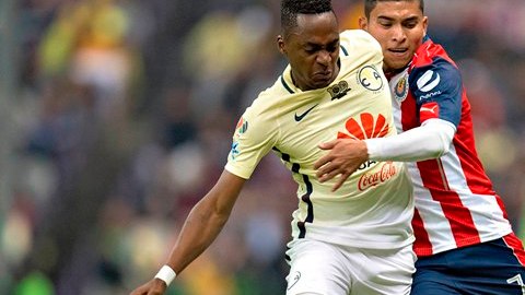 Buen juego entre América y Chivas, pero lleno de imprecisiones.