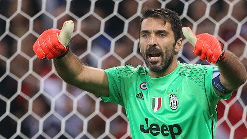 Buffon ha dicho que desea retirarse en la "Juve".