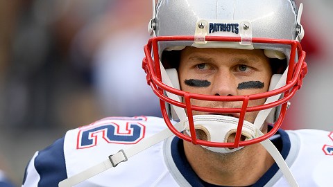 Brady ya está entrenando y aún no se sabe si jugará ante los Jets.