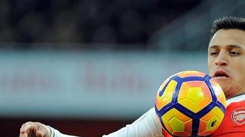El chileno Alexis Sánchez salió inspirado este domingo al Emirates Stadium.