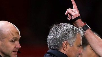 José Mourinho se sigue portando mal en la Premier League.