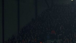El minuto de silencio en Anfield en honor a las víctimas del vuelo siniestrado del Chapecoense, fue simplemente estremecedor.