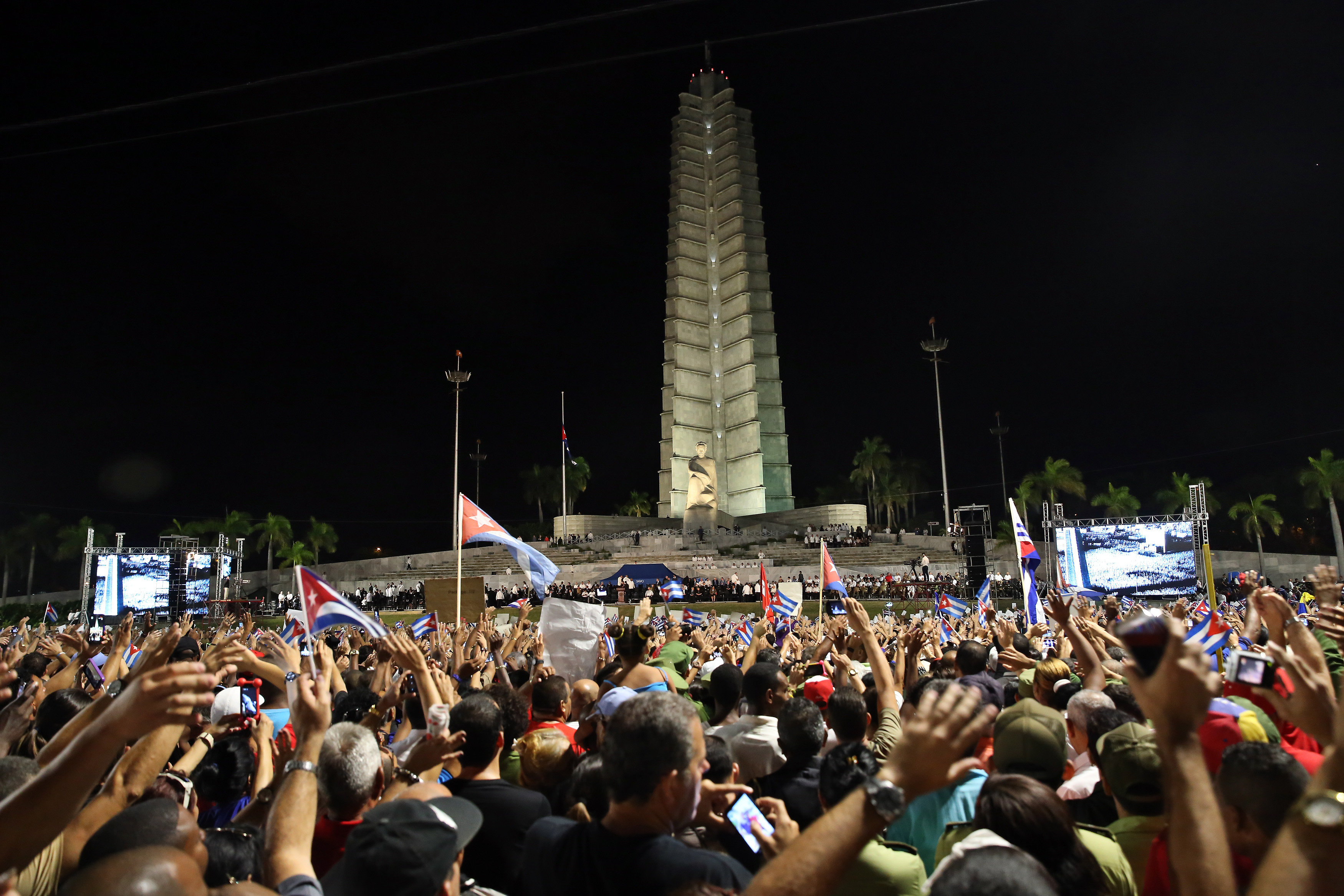 El acto celebrado para despedir al fallecido líder cubano Fidel Castro, en la Plaza de la Revolución de La Habana. EFE