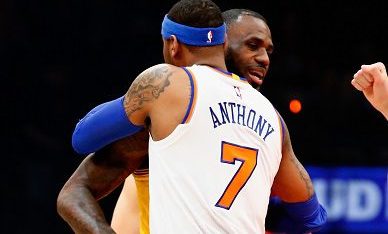 Carmelo Anthony y LeBron James se saludan antes de un juego en el Madison Square Garden en la temporada pasada.