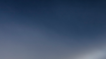 Para ver un "arcoíris blanco", uno debe tener el sol detrás.