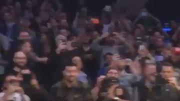 Conor McGregor la metió en la duela de los Knicks.