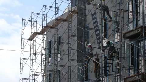 Obreros de la construccion.
Foto Credito: Mariela Lombard / El Diario NY