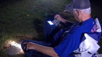 Wayne Williams se sentó frente a la tumba de su padre a escuchar con él las emociones del séptimo partido del Clásico de Otoño.
