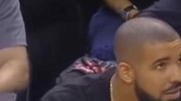 Drake, confesando su amor por Doris ante las cámaras.