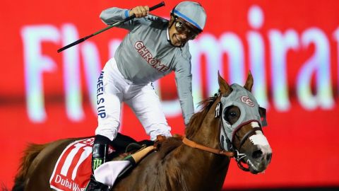 Víctor Espinoza y California Chrome buscarán ganar la Breeders Cup este sábado en Santa Anita Park.