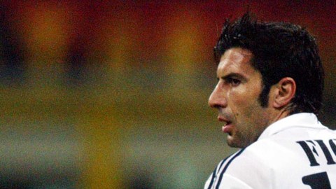 Luis Figo militó, entre otros equipos, con el Real Madrid y el Barcelona.