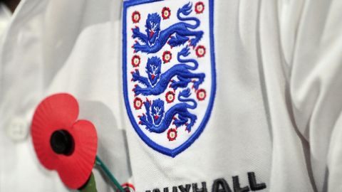Inglaterra quiere y va a usar la amapola en su partido frente a Escocia.