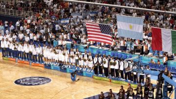 La seleción argentina de baloncesto conquistó el oro olímpico en Atenas 2004, dejando a Italia en segundo lugar y a Estados Unidos hasta el tercero del podio.